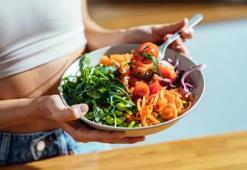 Sinir bilimciden ömrü 20 yıl uzatan tavsiye: Kahvaltıyı bu saatte yapın!