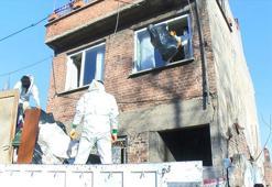 İhbar üzerine ekipler harekete geçti, evden 1 kamyon çöp çıktı: Her şeyimi alıyorsunuz!