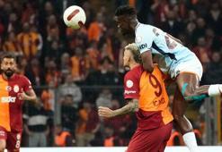 Galatasaray Başakşehir'i Barış ve Mertens ile geçti liderlik koltuğuna oturdu