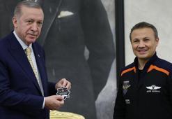 Cumhurbaşkanı Erdoğan, Türkiye'nin ilk astronotu Alper Gezeravcı ile görüştü