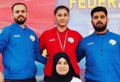 Kozanlı kadın güreşçi dünya ikincisini minderde devirdi! Şampiyonluk yaşadı