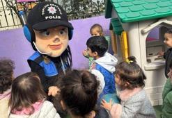 Polisten anaokulu öğrencilerine meslek tanıtımı