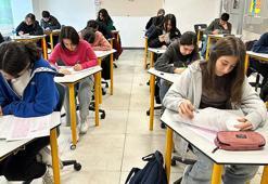 Demirören Medya Lisesi'nde LGS'ye girecek öğrenciler deneme sınavı oldu