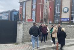 İlkokul müdürü veliyi ve öğrencileri darp ettiği iddia edildi