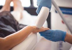 Lazer epilasyon orucu bozar mı? Oruçluyken lazer epilasyon yapılabilir mi, tüm vücut ya da genital bölgeye lazer epilasyon ramazan ayında yapılır mı?