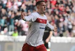 Sivasspor'un yıldızı Rey Manaj paylaşılamıyor! Yapılan teklif ortaya çıktı
