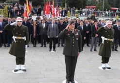 18 Mart anması yapıldı! Gözyaşlarına hakim olamadı