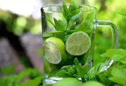 Karnınızı içeri çekmeye son: Bu karışım karnı dümdüz yapıyor! Tek şart var: Yatmadan önce için