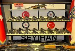 Adana’da ruhsatsız silah yakalatan 9 kişi tutuklandı! Cephanelik çıktı