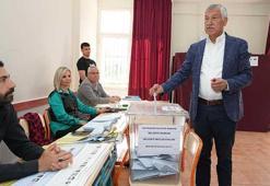 Resmi olmayan sonuçlara göre Zeydan Karalar yeniden belediye başkanı oldu