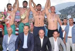 Şampiyona altın kemeri vermeyen başkan, hem partisinden hem de koltuğundan oldu