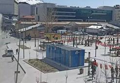 Van'da DEM Parti adayı Abdullah Zeydan’ın memnu haklarının alınması sonrası çıkan olaylar, bugün de sürdü