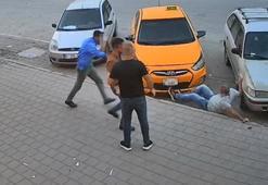 "Yan baktı" diye darp edip kaçtılar! Sokak ortasında şok eden olay