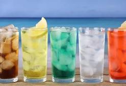 Meyveli sodalardaki tehlike: C vitaminiyle birleşince mide deliyor!