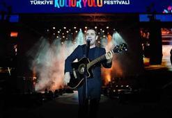 Karnaval'da Ferhat Göçer coşkusu: Yok böyle bir güzellik