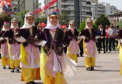 Adana’da 23 Nisan Ulusal Egemenlik ve Çocuk Bayramı kutlandı! Vatandaşlar ilgiyle izledi