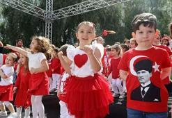 23 Nisan tüm yurtta coşkuyla kutlanıyor! İşte renkli görüntüler