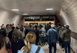 İstanbul'daki metro arızası! AK Parti'den tepki: Teknik arıza değil fiziki kaza, temas değil toslama