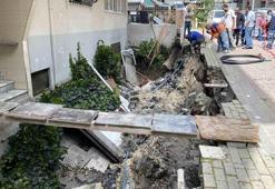 Avcılar'da kaldırım çöktü