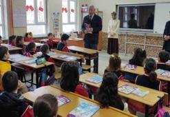 Hangi sınıfların müfredatı değişiyor, yeni müfredatta yabancı dil var mı? MEB müfredat değişikliği ne zaman uygulanmaya başlayacak?