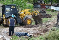 Adana'da şiddetli yağış sele neden oldu! "Büyük bir afetti"