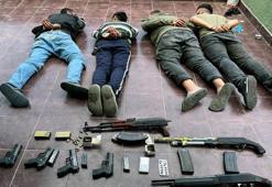 Çiftliğe operasyon yapıldı! Gardıroptan çok sayıda silah ve mühimmat çıktı