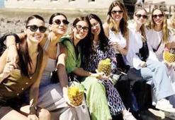 Ünlü oyuncu Hande Erçel ile Nazlı Sabancı tatilde! Cem Yılmaz sahneyi terk etti