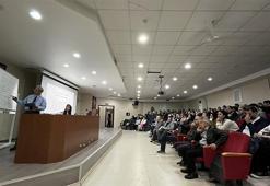 Geometri ile uzay zirvesi! Marmara Üniversitesi'nde uzay bilimi konferansı düzenlendi