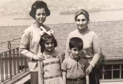 Ünlülerden duygulandıran anneler günü mesajları: Canım annem bildiğiniz meleklerdendi!