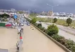 Hatay'ın 2 ilçesinde eğitime sağanak engeli!