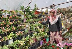 “Bir dal çiçek istediler” serasını kurdu