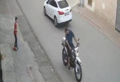 Uçurtma ipine takılan motosiklet sürücüsü kaza yaptı