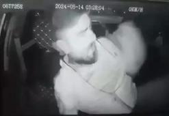 Taksi şoförüne satırlı saldırı! Saniye saniye kaydedildi