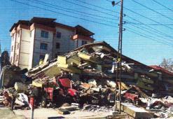 Depremde 24 kişi hayatını kaybetmişti! Binayı yaptıran sanığın  savunması