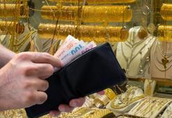 Altın gözünü yeni zirvelere dikti! Gram altında yeni rekorlar öncesi son alım fırsatı! 2 bin 400 TL’ye mi gerileyecek?
