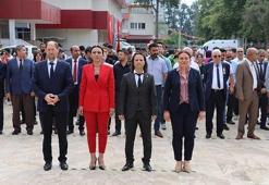 Adana^da 19 Mayıs kutlamaları çelenk sunma ile başladı