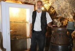 Antika dolu müzenin altında binlerce yıllık hamam mağarasını keşfetti