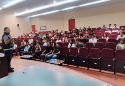 Oğuzeli MYO öğrencilerine uyuşturucu madde bağımlılığı ile mücadele konferansı
