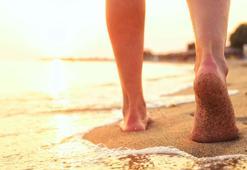 Plajlardaki zararlı mikroorganizma tehdidine dikkat! Ayağına batan deniz kabuğundan bakteri bulaştı