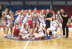 Adana Büyükşehir Belediyesi U16 Kız Basketbol Takımı Türkiye Şampiyonu oldu! Müthiş başarı