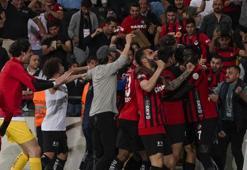 Gaziantep FK son düzlükteki performansıyla lige tutundu! Büyük sevinç yaşandı