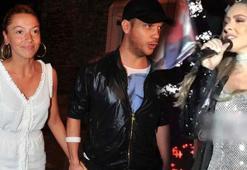 Hadise'nin 10. Yıl Marşı'nı okuduğu tarz olay olmuştu! Sinan Akçıl'dan tepki gecikmedi