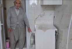 Çamaşır makinesine giren yılana itfaiye müdahale etti