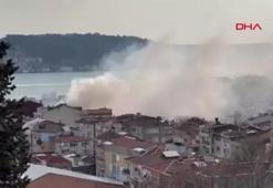 Ortaköy'de yangın: 2 katlı tarihi bina alev alev yandı