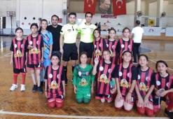 Adana'da kızların köy okulundan şampiyonluğa uzanan başarısı