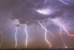 Yakıp kavuran sıcak havaların yerini gök gürültülü sağanak yağışlar alıyor! Meteoroloji son raporunu açıkladı 20 şehir için uyarı geldi