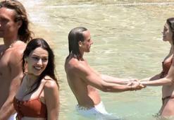 Dilan Çiçek Deniz ve Rafael Cemo Çetin denizin ortasında aşka geldi