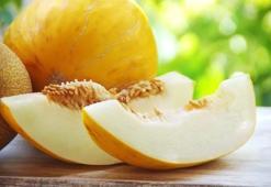 Kavun seçmek için ilk bunu yapın; Manava markete bal gibi kavun seçmek için sormanız gereken tek soru var! Olgun kavun nasıl anlaşılır?