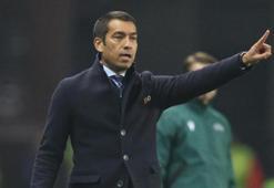 Beşiktaş'ta van Bronckhorst'un ilk transferi tamam! Yıldız oyuncuyla 2 yıllık anlaşma