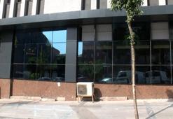 Özel hastaneye silahlı saldırı! 'Kurşunlar camlara isabet etmiş'